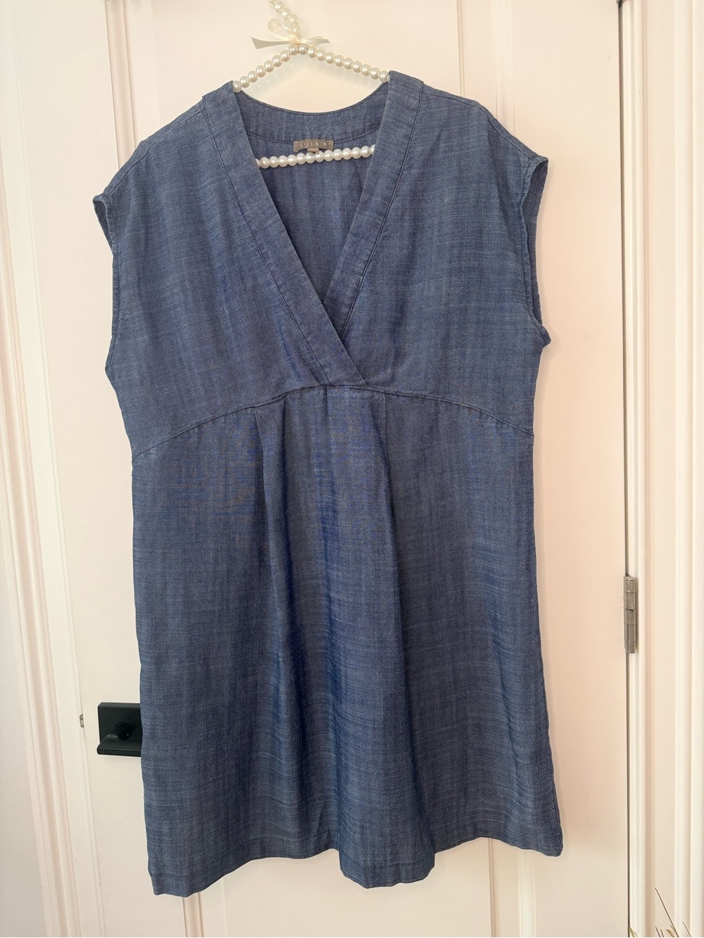 Lilla P Sleeveless V-Neck Chambray Tunic Dress - Blue size Large